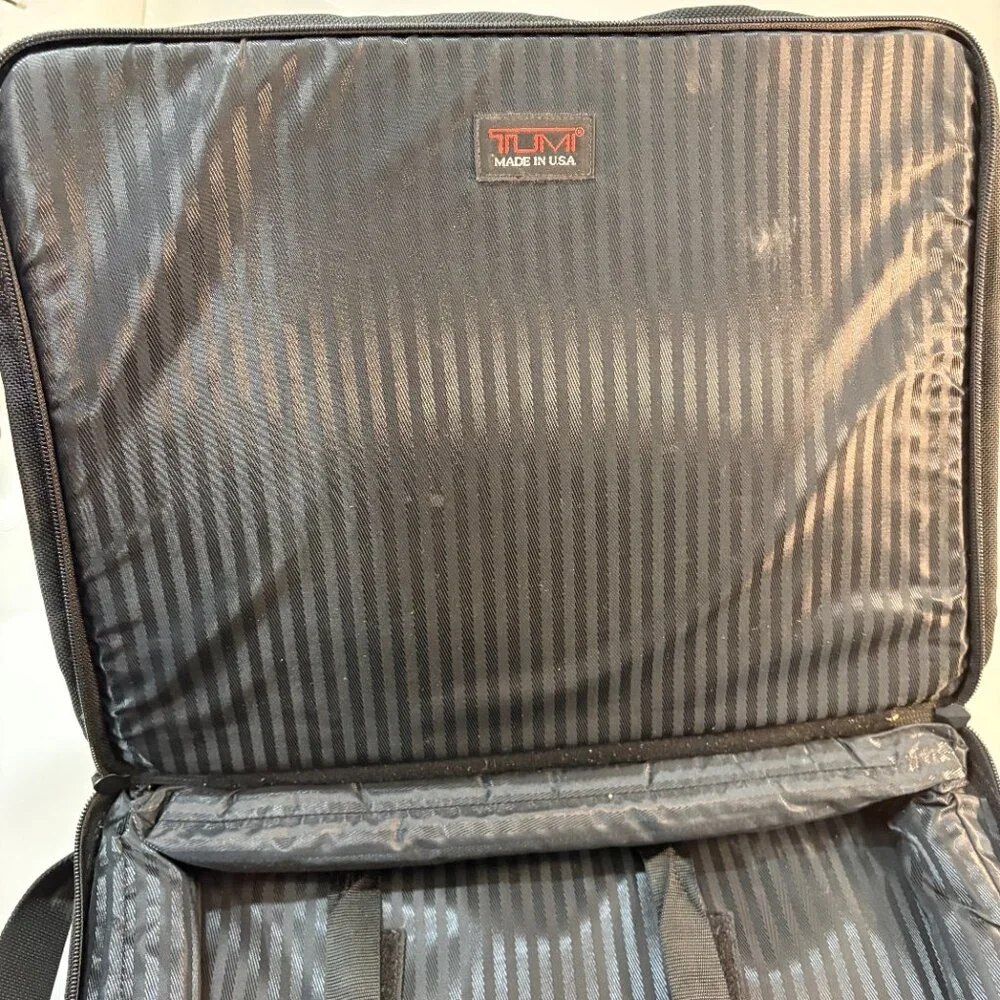 Tumi Black Ballistic Nylon Overnighter Briefcase 2671D3 Luggage Tag & Strap